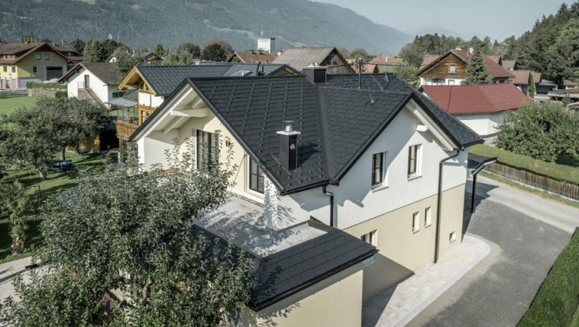 Falcovaný šindel PREFA - Barva: RAL 9005 černá, Typ krytiny: Falcovaný šindel PREFA