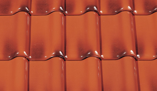 Keramická taška FUTURA 1/1 - Barva: Engoba vínově červená, Typ tašky: Základní taška, Typ krytiny: Pálená taška, Název: FUTURA