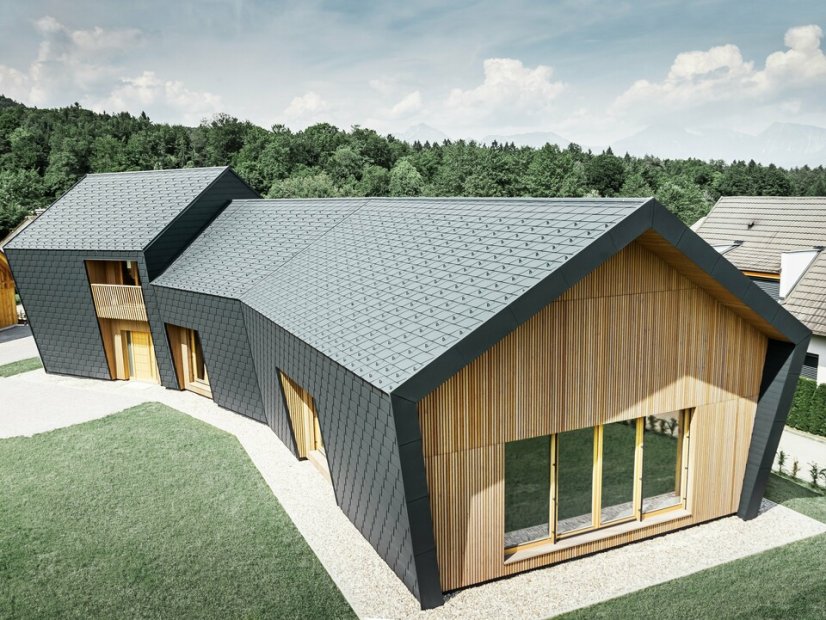 Falcovaný šindel DS.19 PREFA - Barva: RAL 8004 cihlově červená, Typ krytiny: Falcovaný šindel DS.19 PREFA