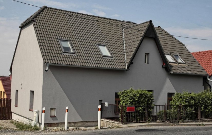 Betonová taška DANUBIA 1/1 - Typ tašky: Základní taška, Třída kvality: Terran INOVA, Barva Terran: Cihlově červená