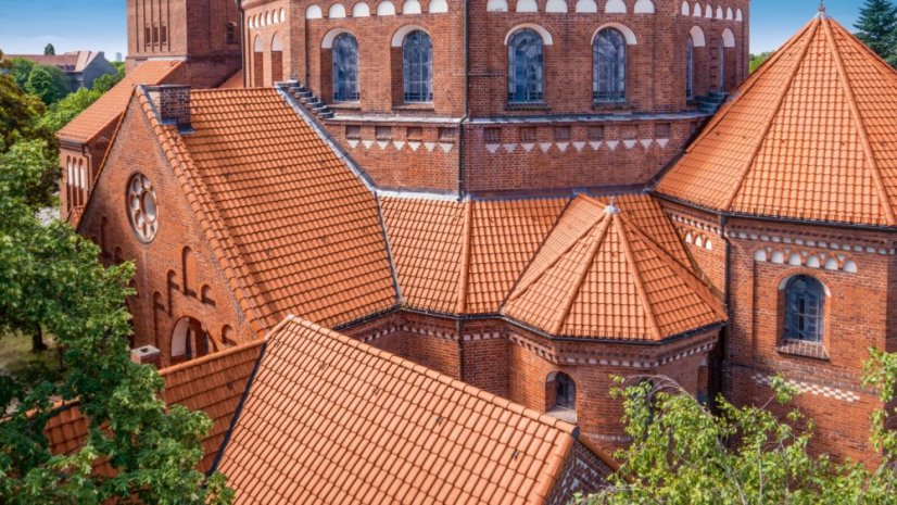 Keramická taška MELODIE 1/1 - Barva: Klasická červená přírodní, Typ tašky: Základní taška, Typ krytiny: Pálená taška, Název: MELODIE