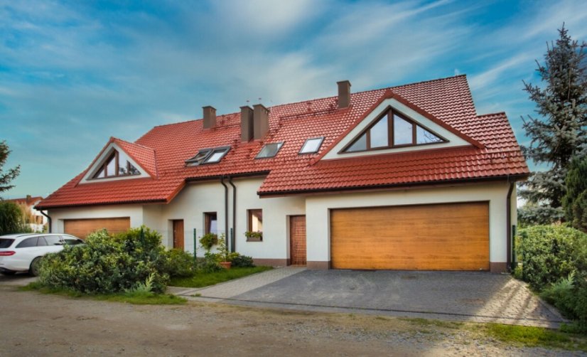 Betonová taška GÖTEBORG 1/1 - Barva: Tmavě šedá PLANAR, Typ tašky: Základní taška, Typ krytiny: Betonová taška, Název: GÖTEBORG