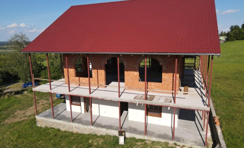 Beta 1/1 - Barva: Hnědá, Typ tašky: Základní taška, Typ krytiny: Betonová taška, Název: Beta, Povrchová úprava: Elegant - matná