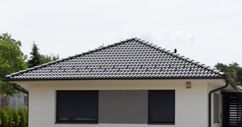 Betonová taška SYNUS 1/1 - Typ tašky: Základní taška, Třída kvality: Terran INOVA, Barva Terran: Černá