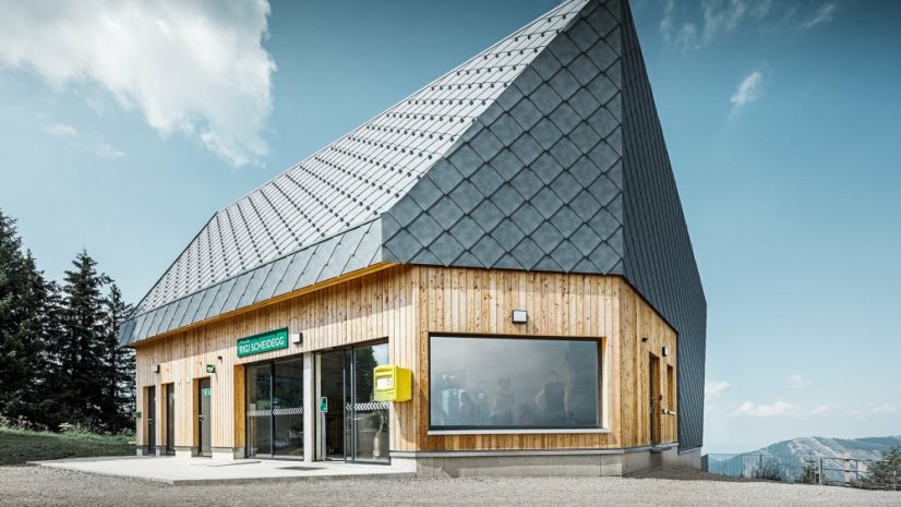 Falcovaná šablona 44 × 44 PREFA - Barva: RAL 8004 cihlově červená, Typ krytiny: Falcovaná šablona 44 × 44 PREFA